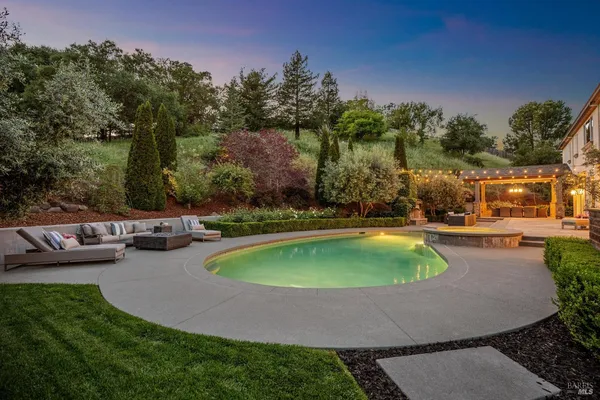 $3,295,000 | 43 Oak Valley Drive, Novato, CA 94947