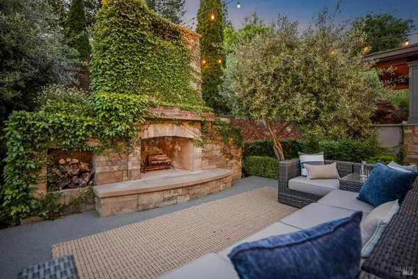 $3,295,000 | 43 Oak Valley Drive, Novato, CA 94947