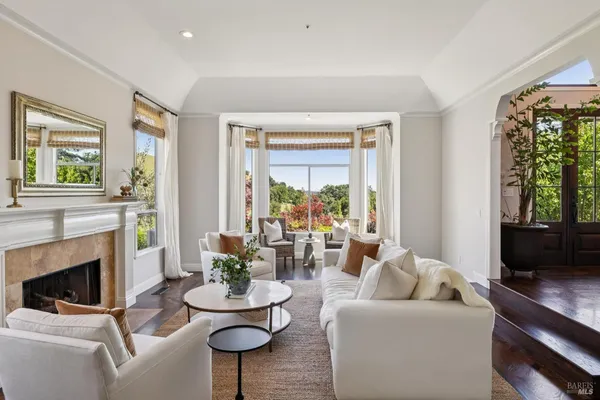 $3,295,000 | 43 Oak Valley Drive, Novato, CA 94947