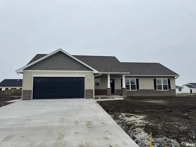 $379,500 | 28 Neylon Street, Mount Sterling, IL 62353