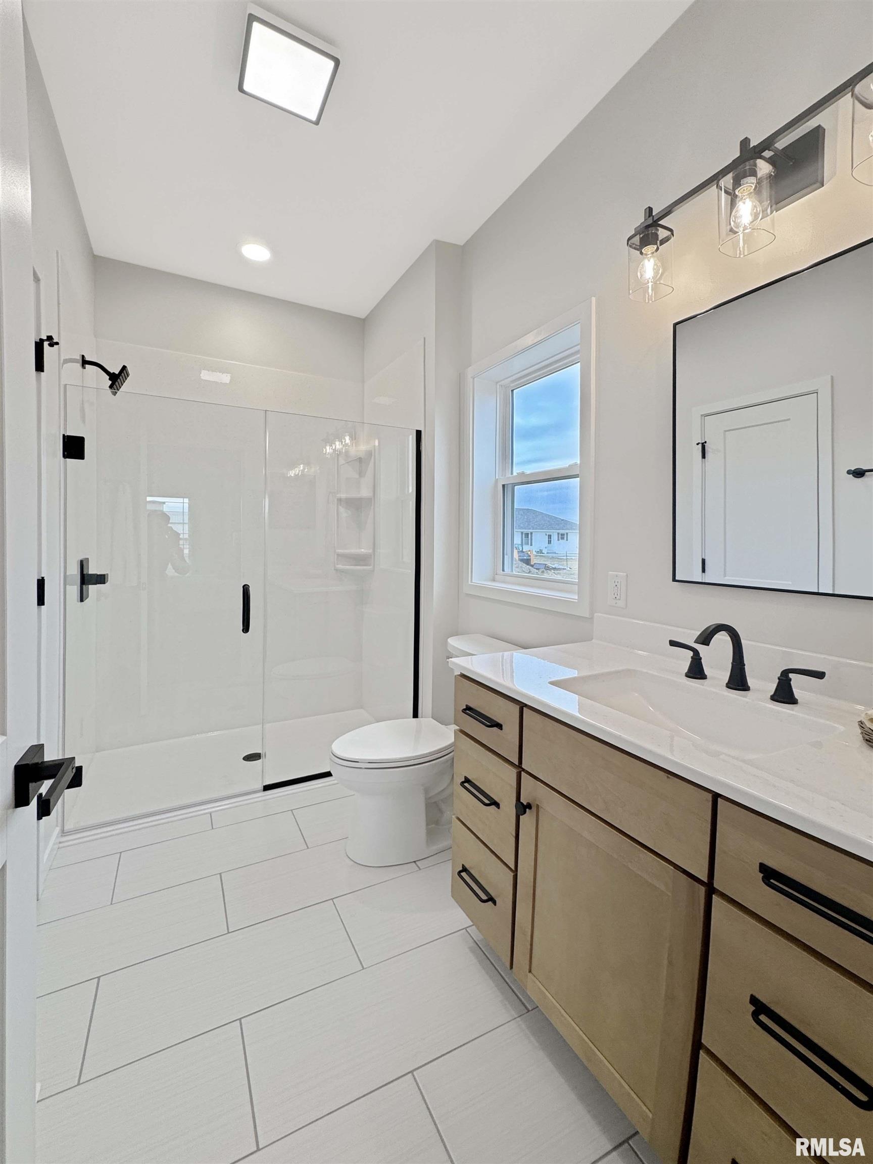 28 Neylon Street Mount Sterling, IL 62353 - Photo 11 of 21