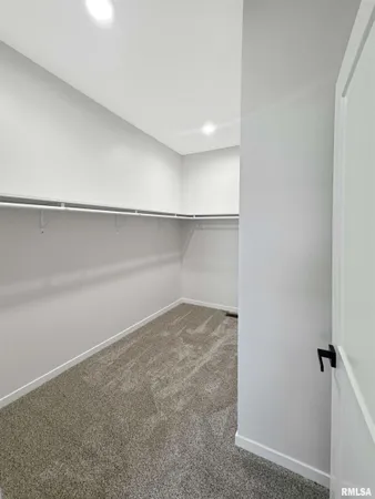 $379,500 | 28 Neylon Street, Mount Sterling, IL 62353