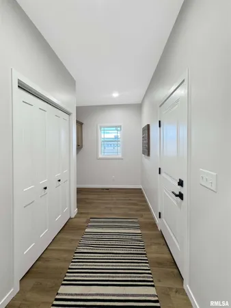 $379,500 | 28 Neylon Street, Mount Sterling, IL 62353