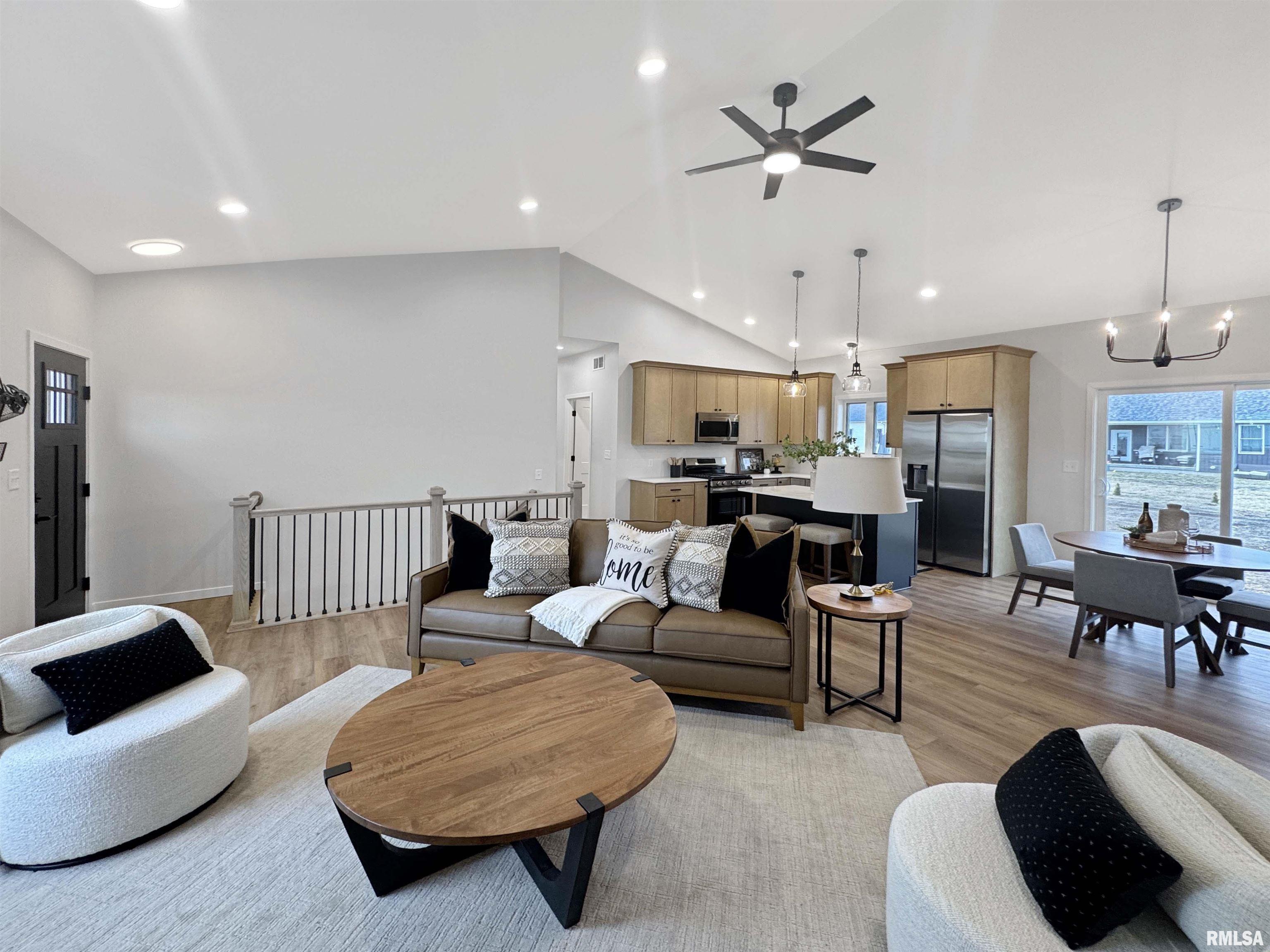 28 Neylon Street Mount Sterling, IL 62353 - Photo 5 of 21