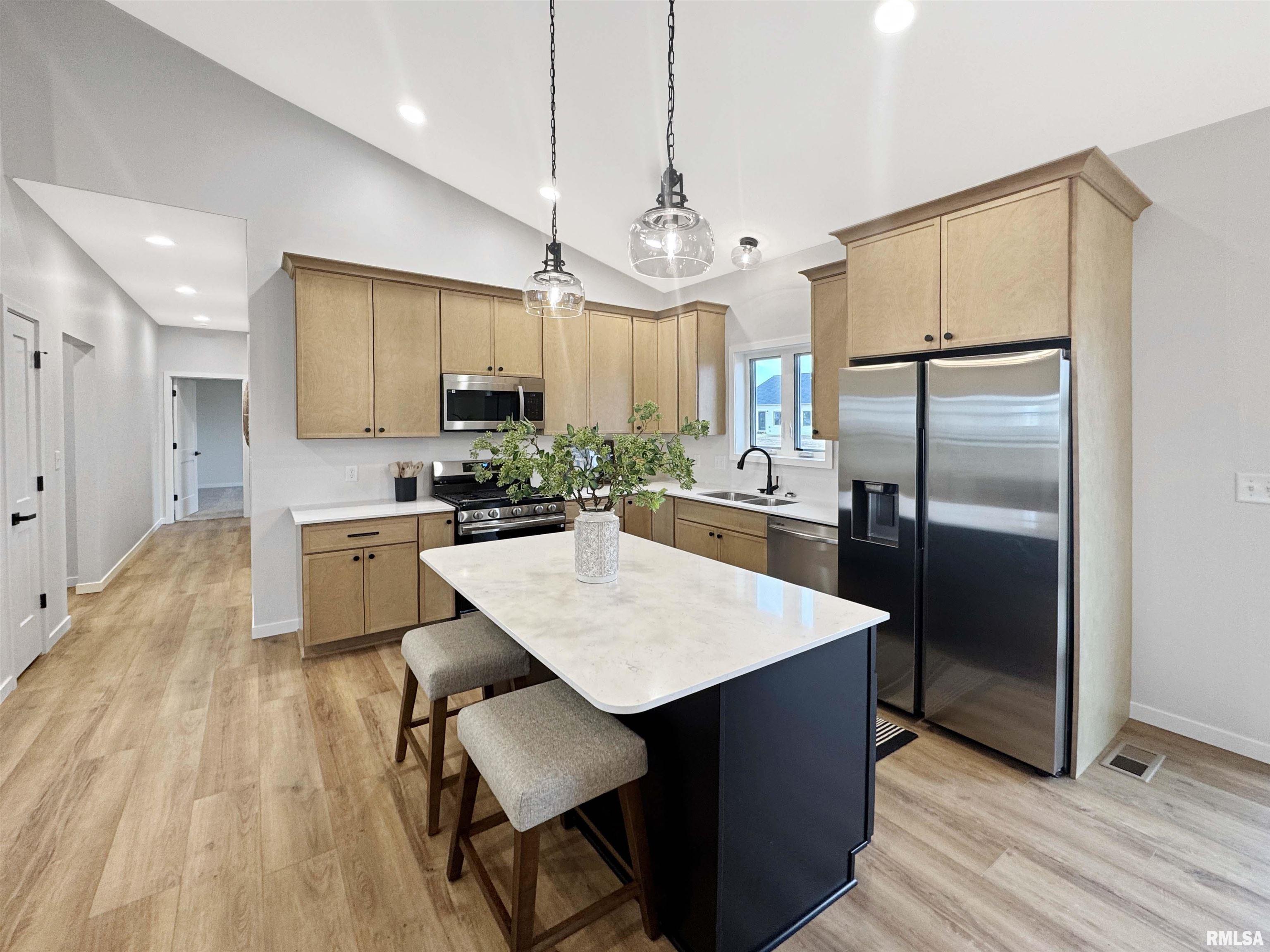 28 Neylon Street Mount Sterling, IL 62353 - Photo 7 of 21