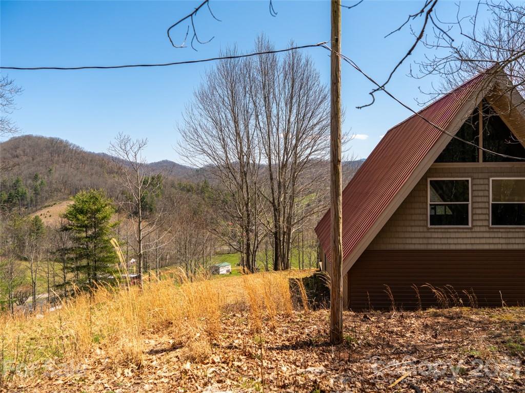 149 Jordan Branch Road Mars Hill, NC 28754 - Photo 11 of 19 Gallery Image 11