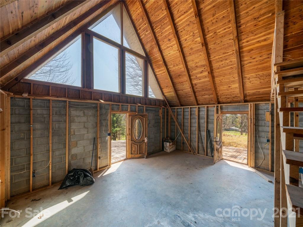 149 Jordan Branch Road Mars Hill, NC 28754 - Photo 5 of 19 Gallery Image 5