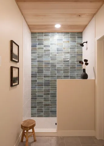 $774,000 | 118-124 East Lakeview Drive, Silver Bay, MN 55614