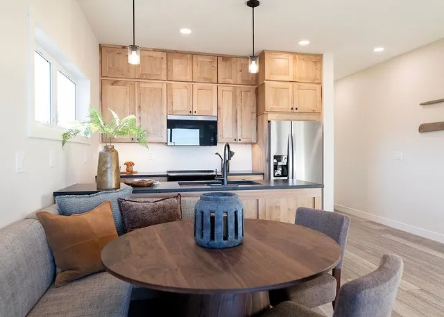 $774,000 | 118-124 East Lakeview Drive, Silver Bay, MN 55614