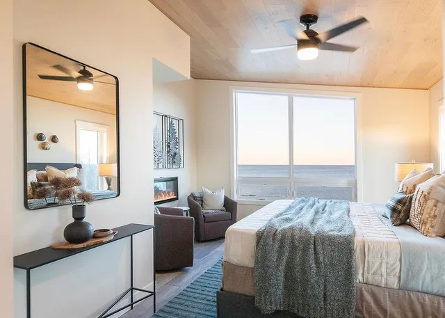 $774,000 | 118-124 East Lakeview Drive, Silver Bay, MN 55614