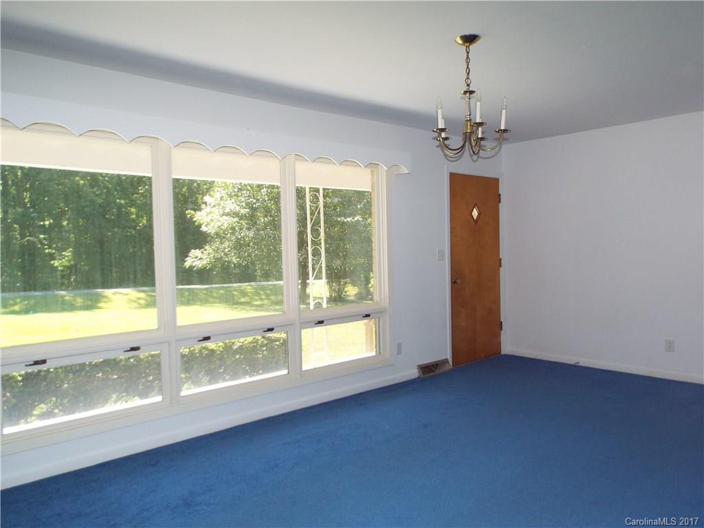 164 Roslyn Road Troy, NC 27371 - Photo 5 of 18 Gallery Image 5