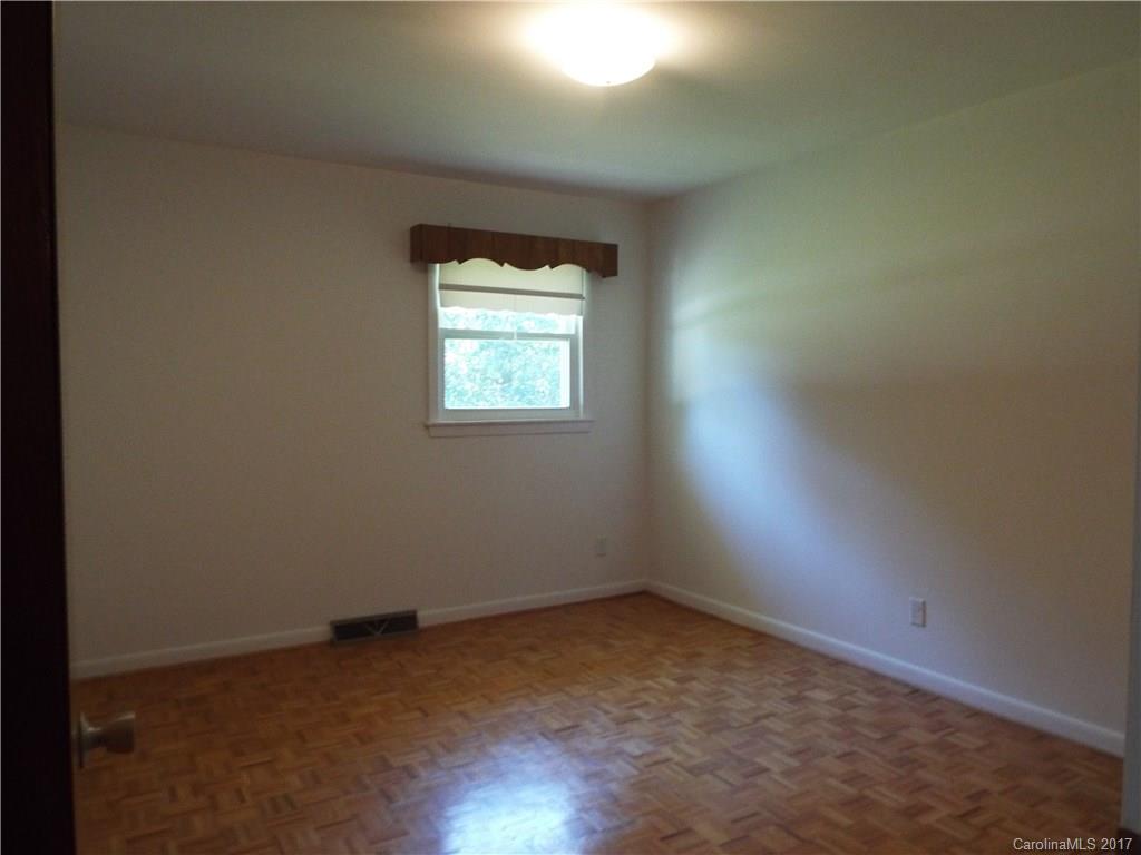 164 Roslyn Road Troy, NC 27371 - Photo 8 of 18 Gallery Image 8