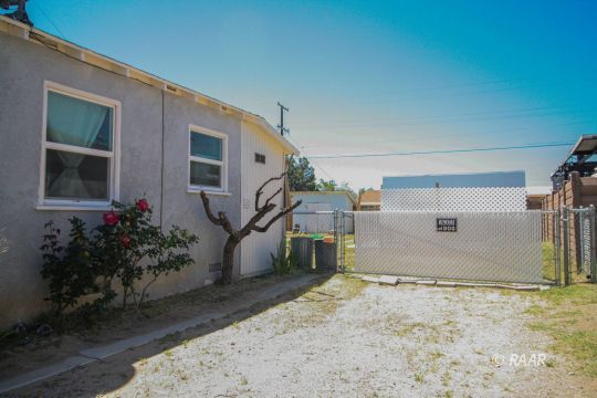 333 North Sanders Street Ridgecrest, CA 93555 - Photo 5 of 25