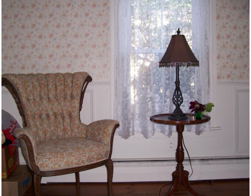 3 Maple Upton, MA 01568 - Photo 6 of 11 Gallery Image 6