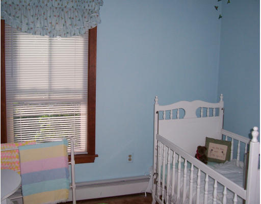 3 Maple Upton, MA 01568 - Photo 8 of 11 Gallery Image 8