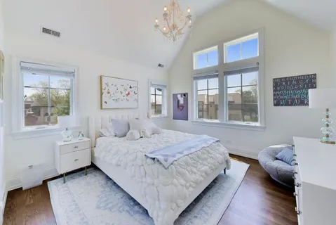 $1,650,000 | 5557 South Stough Street, Hinsdale, IL 60521