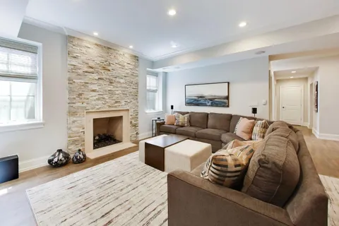 $1,650,000 | 5557 South Stough Street, Hinsdale, IL 60521