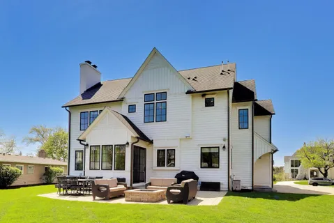 $1,650,000 | 5557 South Stough Street, Hinsdale, IL 60521