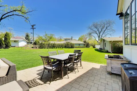 $1,650,000 | 5557 South Stough Street, Hinsdale, IL 60521