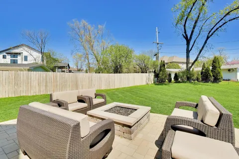 $1,650,000 | 5557 South Stough Street, Hinsdale, IL 60521