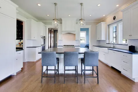 $1,650,000 | 5557 South Stough Street, Hinsdale, IL 60521