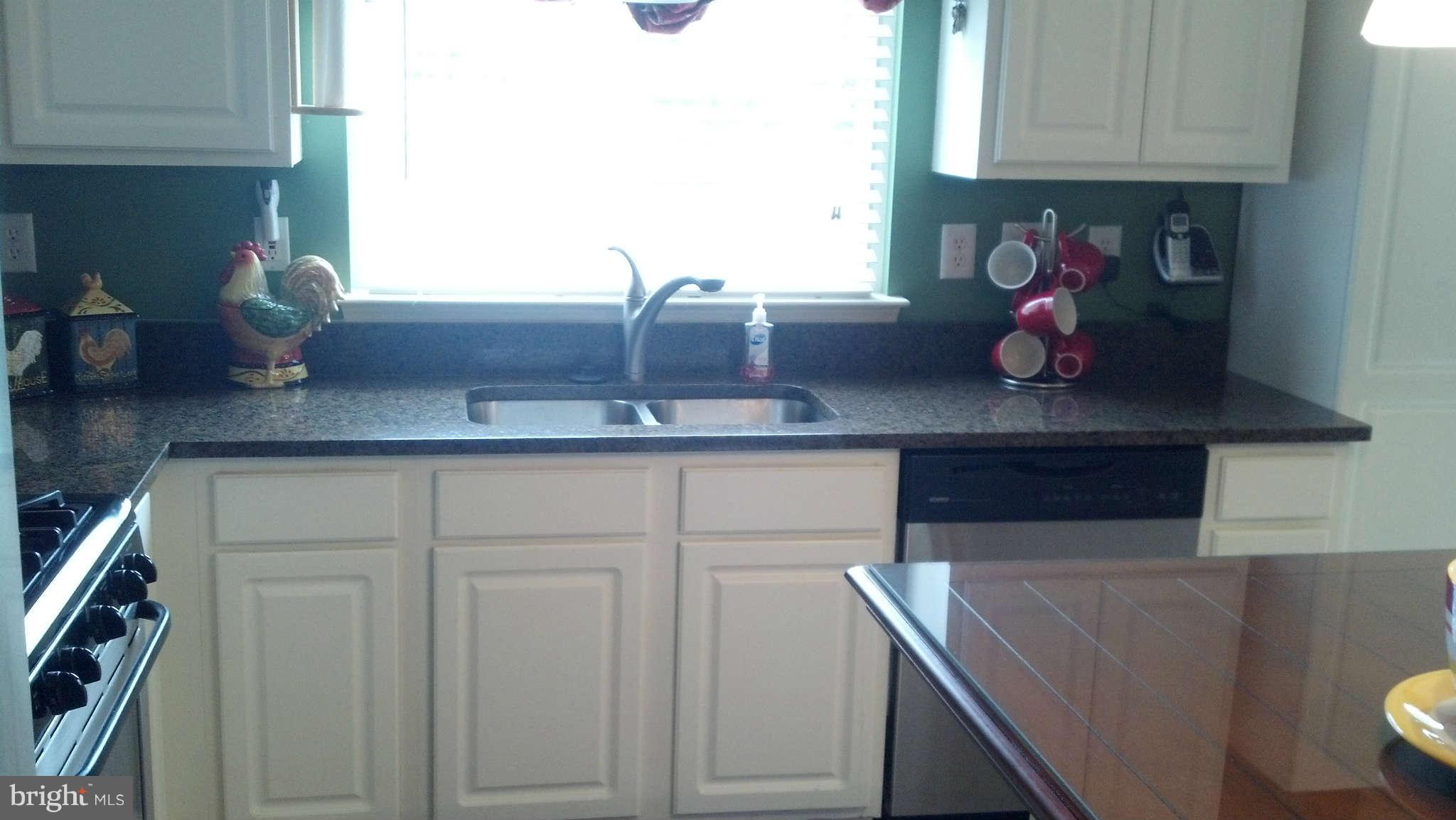 3802 Colony Point Place Edgewater, MD 21037 - Photo 14 of 23 Kitchen