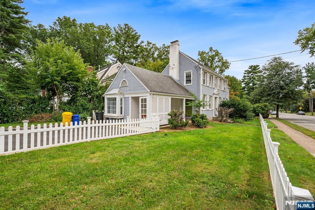 1187 Sussex Road Teaneck, NJ 07666 - Photo 3 of 36 Gallery Image 3