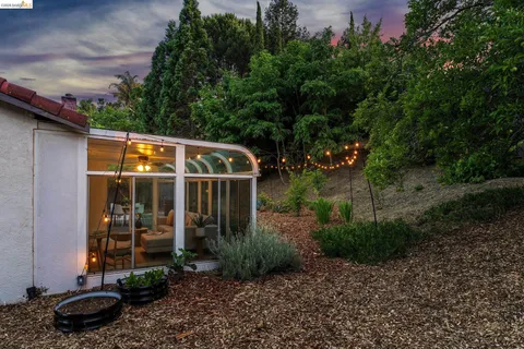 $895,000 | 5672 Torrey Pine Court, El Sobrante, CA 94803