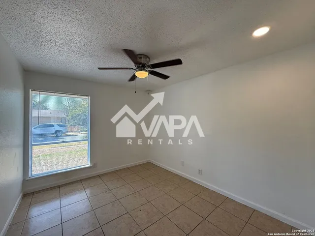 $1,600 | 7201 Glen Mist, San Antonio, TX 78239