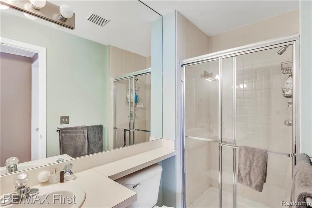 1541 Chesapeake Road Royal Oak, MI 48067 - Photo 19 of 32