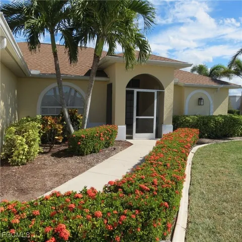 $2,450 | 4145 Southwest 9th Avenue, Cape Coral, FL 33914