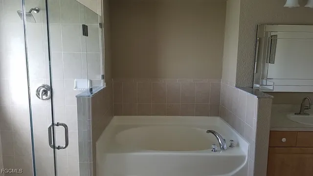 $2,450 | 4145 Southwest 9th Avenue, Cape Coral, FL 33914