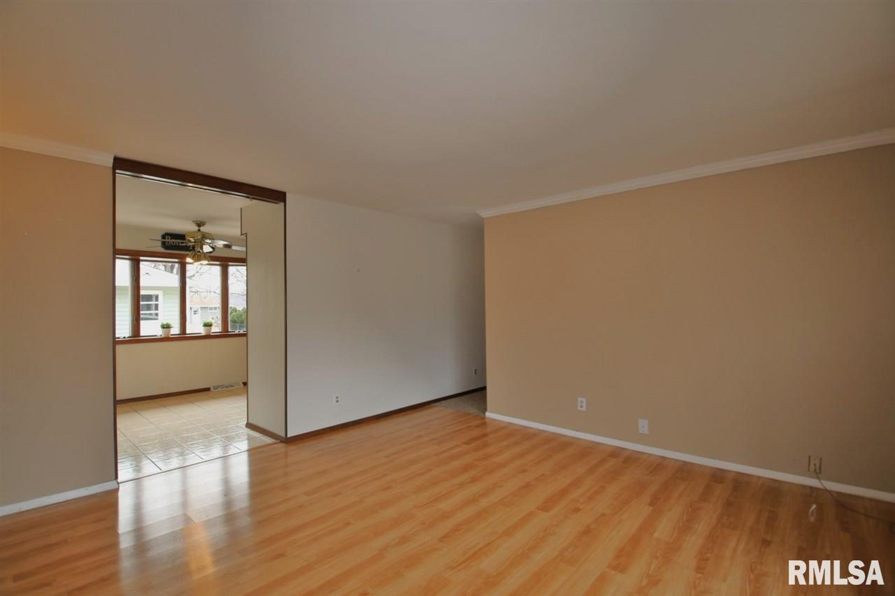 5506 North Hamilton Road Peoria, IL 61614 - Photo 11 of 22 Gallery Image 11