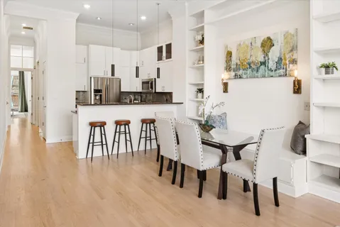$675,000 | 1445 North Wells Street, Unit 2, Chicago, IL 60610