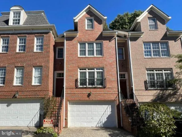$3,800 | 12021 Montrose Park Place, Rockville, MD 20852