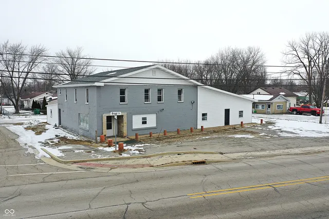 $245,000 | 2702 Broad Street, New Castle, IN 47362