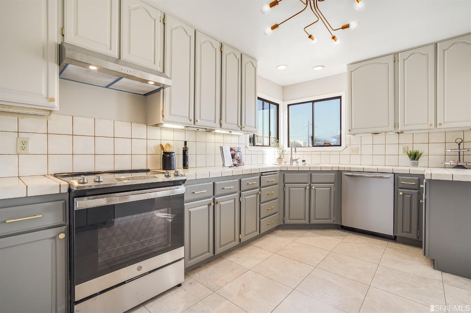 96 Middlefield Drive San Francisco, CA 94132 - Photo 16 of 46