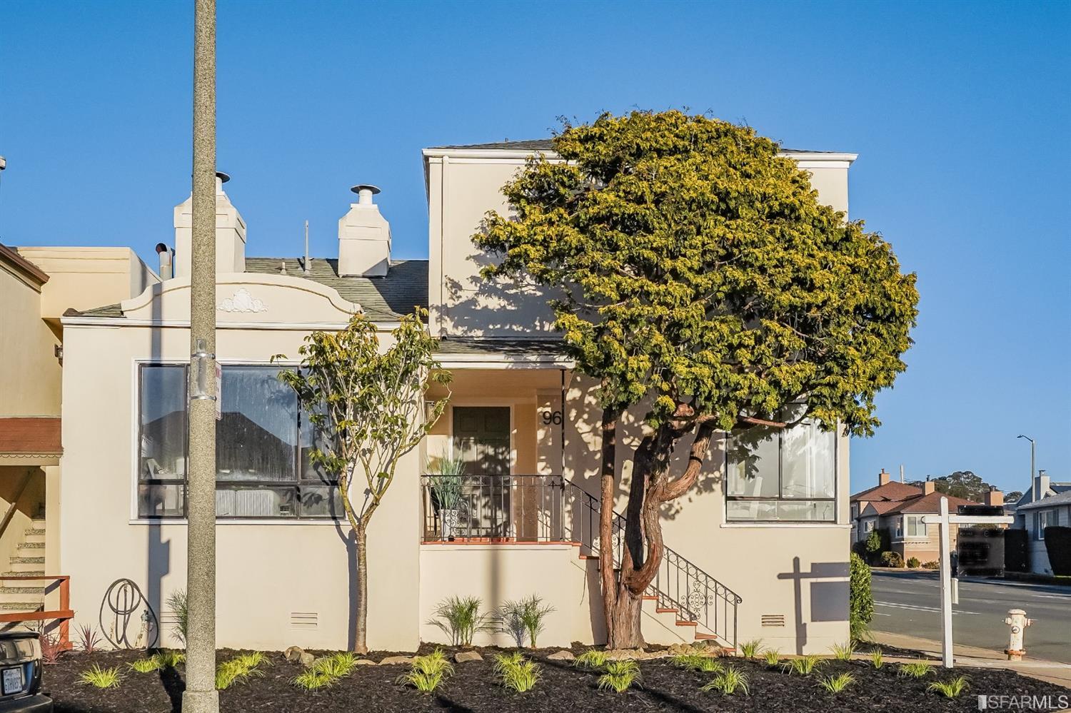 96 Middlefield Drive San Francisco, CA 94132 - Photo 4 of 46 a front view of a building