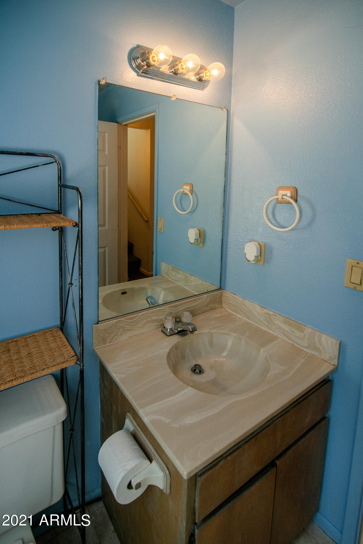511 Turtleback Road Prescott, AZ 86303 - Photo 18 of 37 16_Guest Bathroom 02