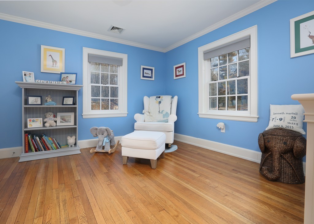 24 Shaw Road Wellesley, MA 02481 - Photo 9 of 15