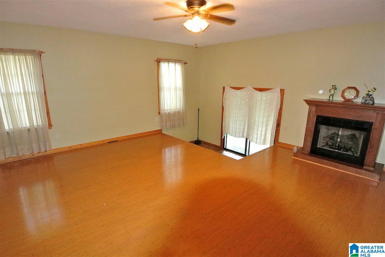 4008 Crescent Lane Jasper, AL 35503 - Photo 3 of 16