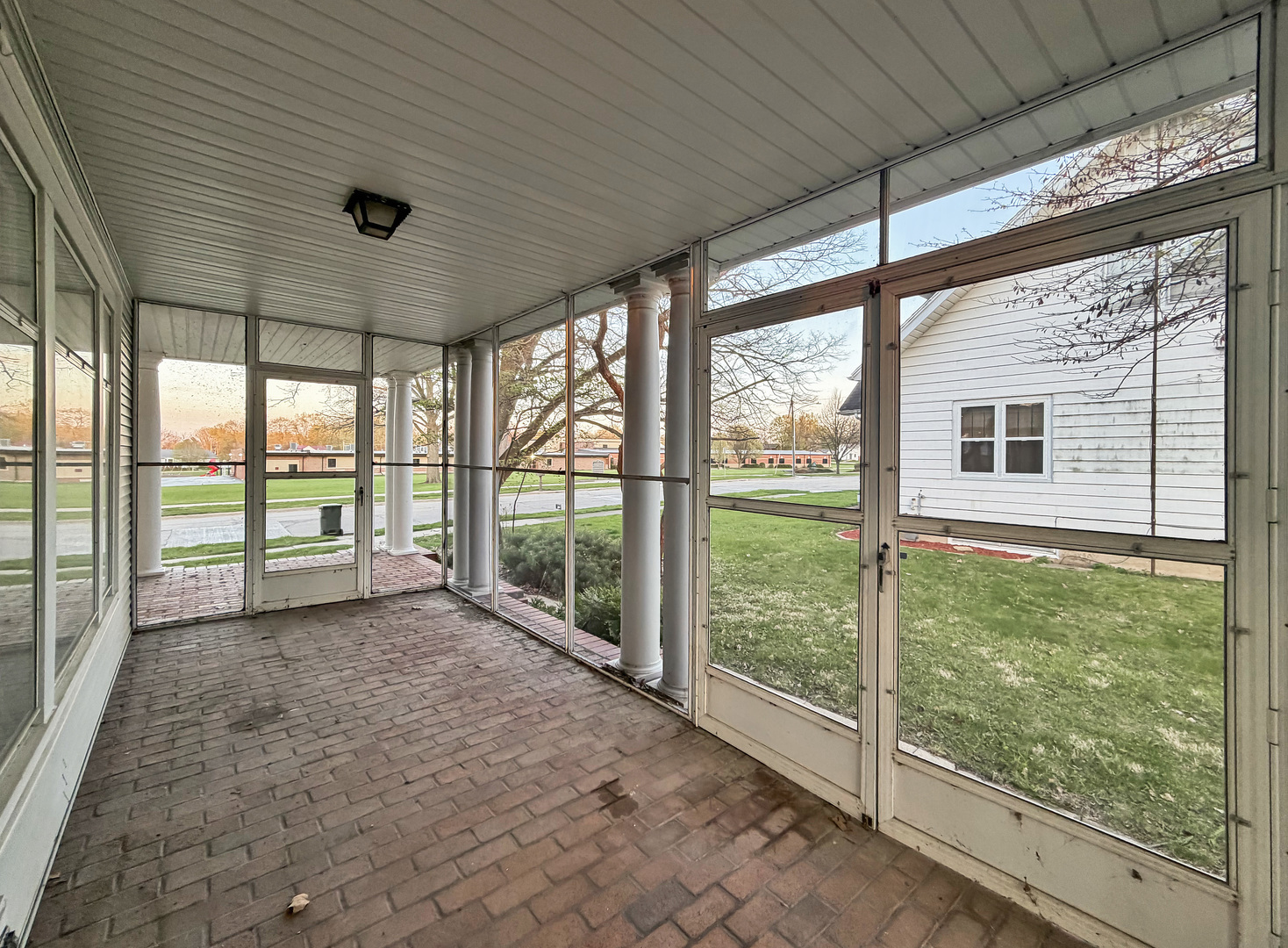 310 1st Avenue Forreston, IL 61030 - Photo 16 of 33