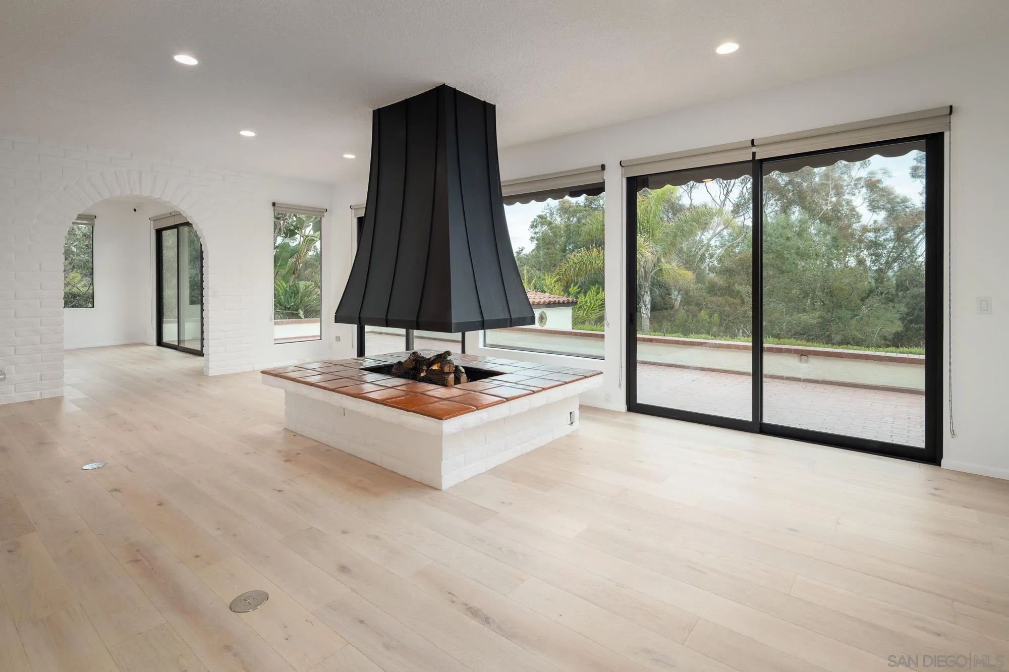 5406 Las Palomas Rancho Santa Fe, CA 92067 - Photo 3 of 36