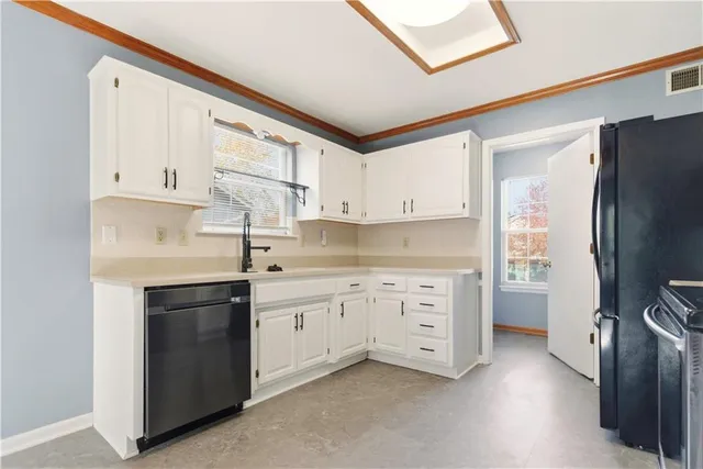 $330,000 | 1107 Huntington Lane, Greenwood, MO 64034