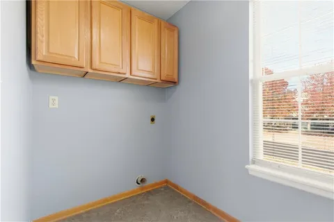 $330,000 | 1107 Huntington Lane, Greenwood, MO 64034