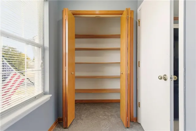 $330,000 | 1107 Huntington Lane, Greenwood, MO 64034