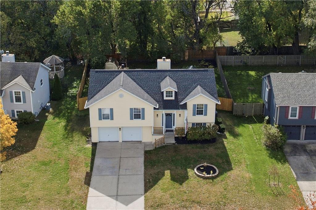 1107 Huntington Lane Greenwood, MO 64034 - Photo 2 of 50