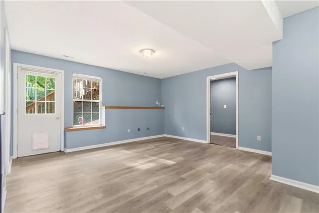 $330,000 | 1107 Huntington Lane, Greenwood, MO 64034