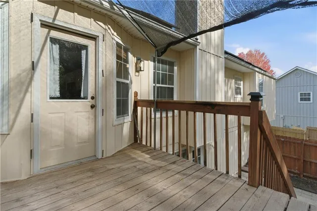 $330,000 | 1107 Huntington Lane, Greenwood, MO 64034