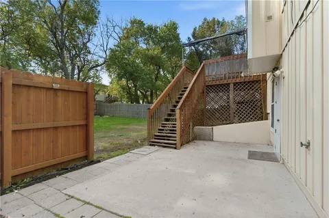 $330,000 | 1107 Huntington Lane, Greenwood, MO 64034